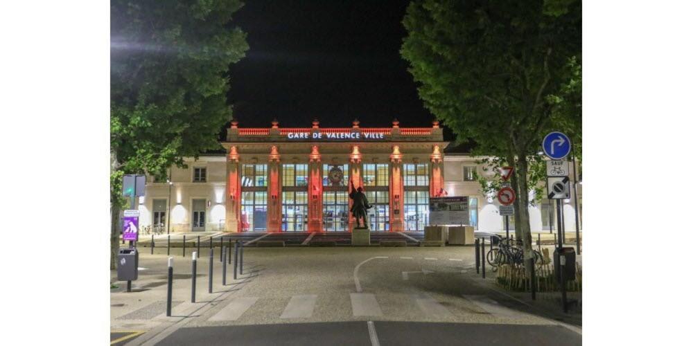 T3 Meuble Et Tout Equipe Valence Proximite De La Gare 외부 사진
